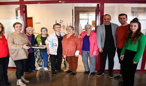 Huzurevi sakinlerinden geri dönüşüm sergisi