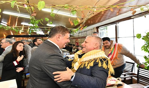 Başkan Tugay'dan Kemalpaşa'ya raylı sistem sözü
