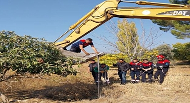 Su Kuyusuna Düşen Yılkı Atı Kurtarıldı