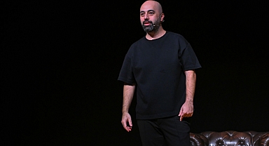 Tahsin Hasoğlu’ndan İZKİTAP’ta kahkaha dolu gece