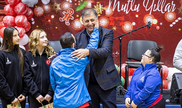 “Bize mutluluk gözyaşları döktürün”