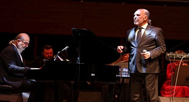 Fatih Erkoç söyledi İzmirliler eşlik etti