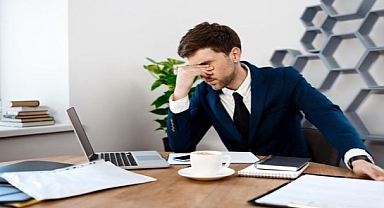 Modern Hayatın Sessiz Salgını: Dijital Yorgunluk