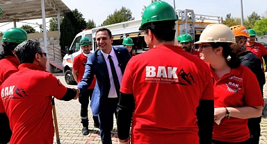 Afetlerde mahsur kalan hayvanlar unutulmayacak