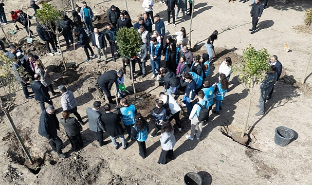 Beton söküldü, umut filizlendi